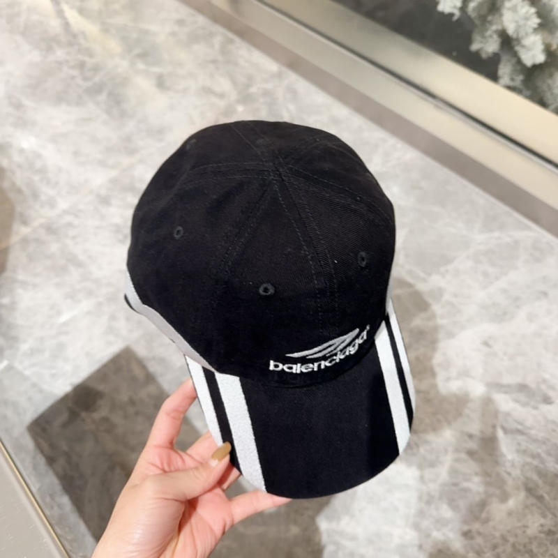 BALENCIAGA